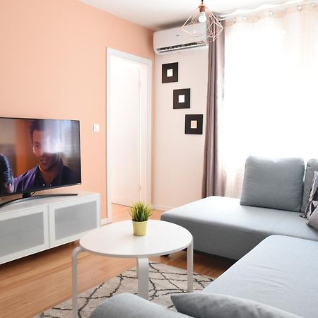 Mary'S Apartment - With Free Parking 萨格勒布 外观 照片